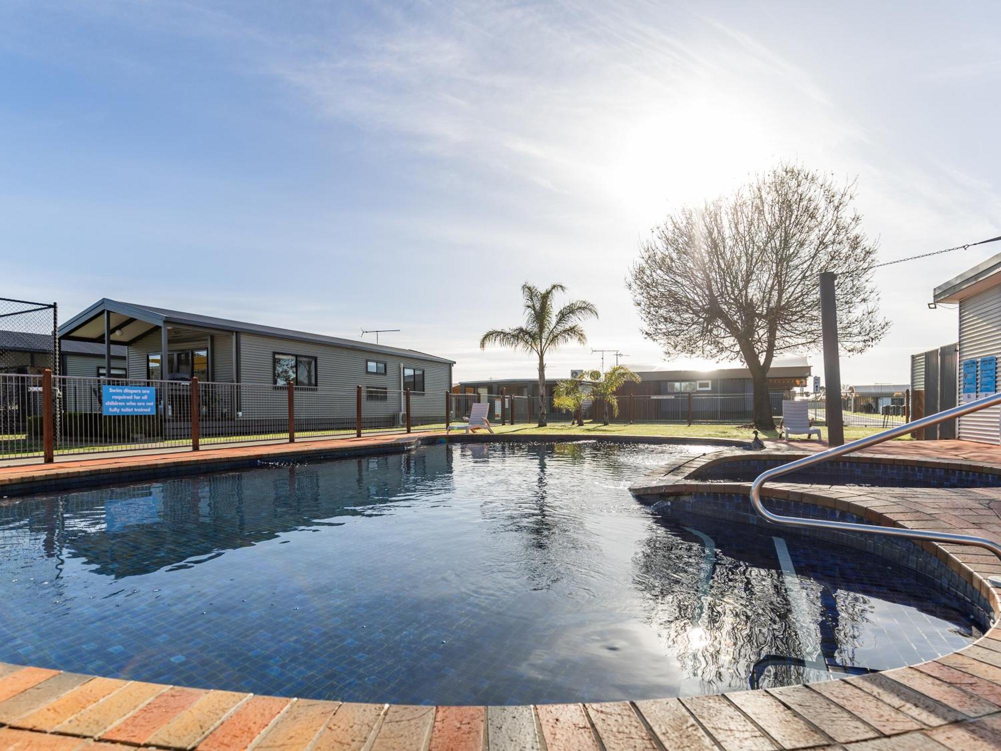 Nrma Yarrawonga Mulwala Holiday Park Exterior photo
