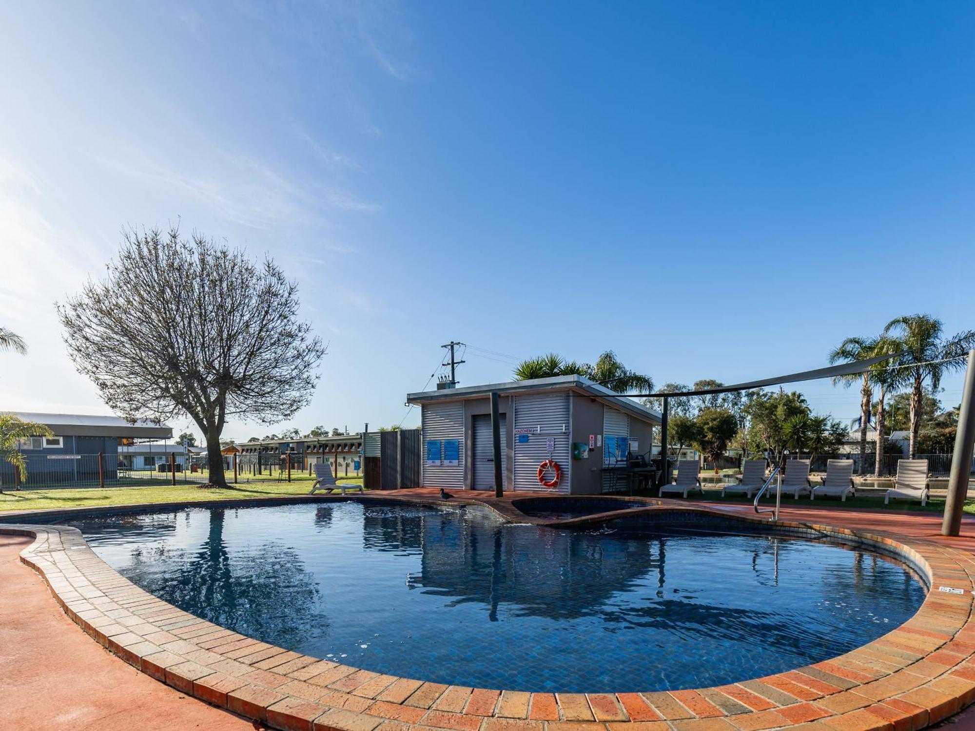 Nrma Yarrawonga Mulwala Holiday Park Exterior photo