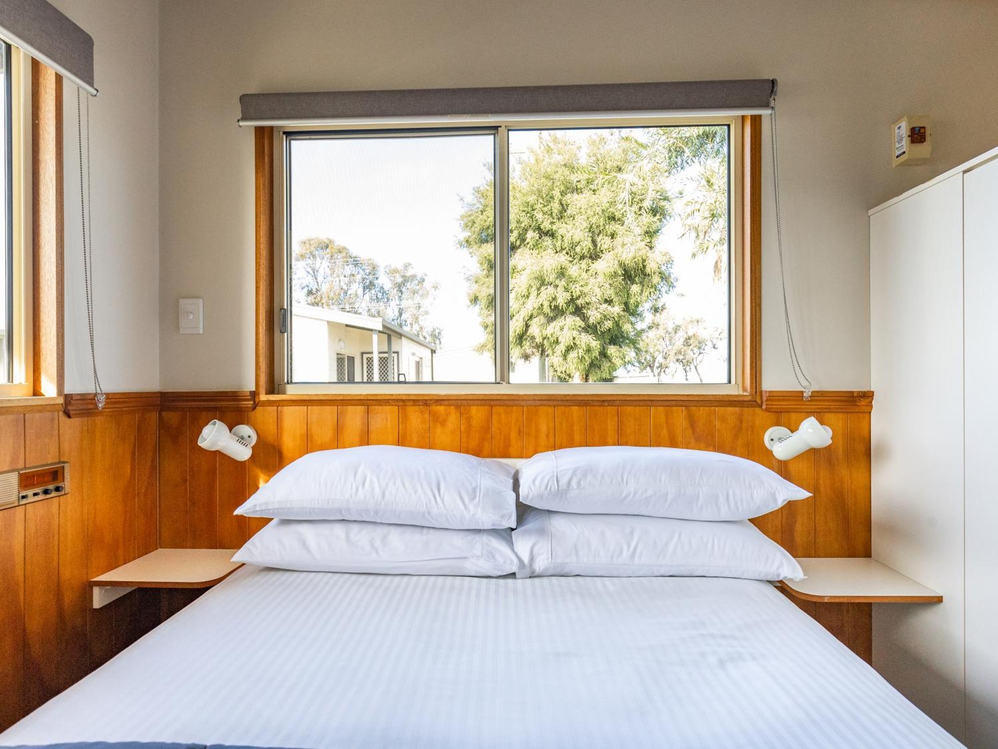 Nrma Yarrawonga Mulwala Holiday Park Room photo