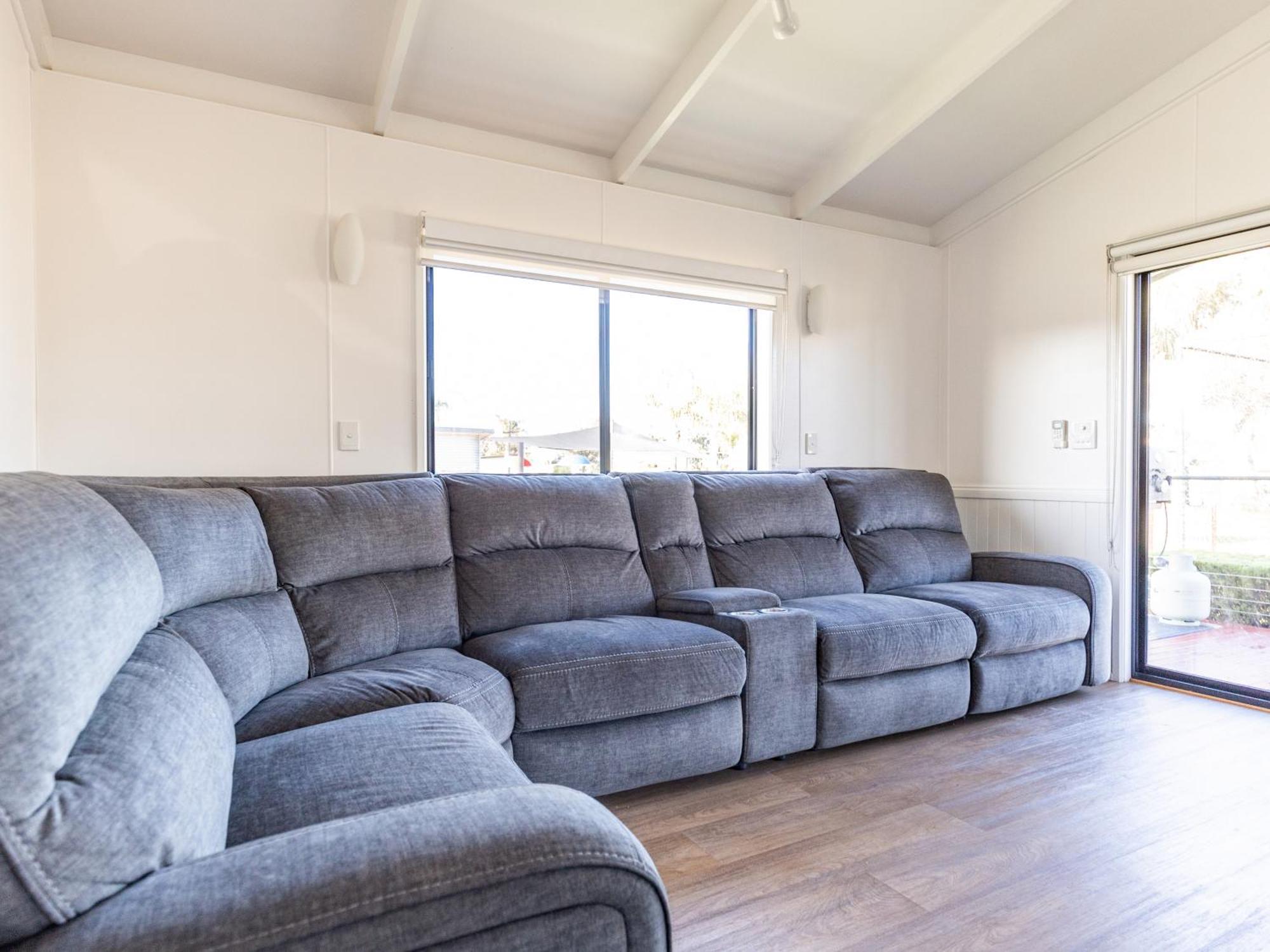 Nrma Yarrawonga Mulwala Holiday Park Room photo