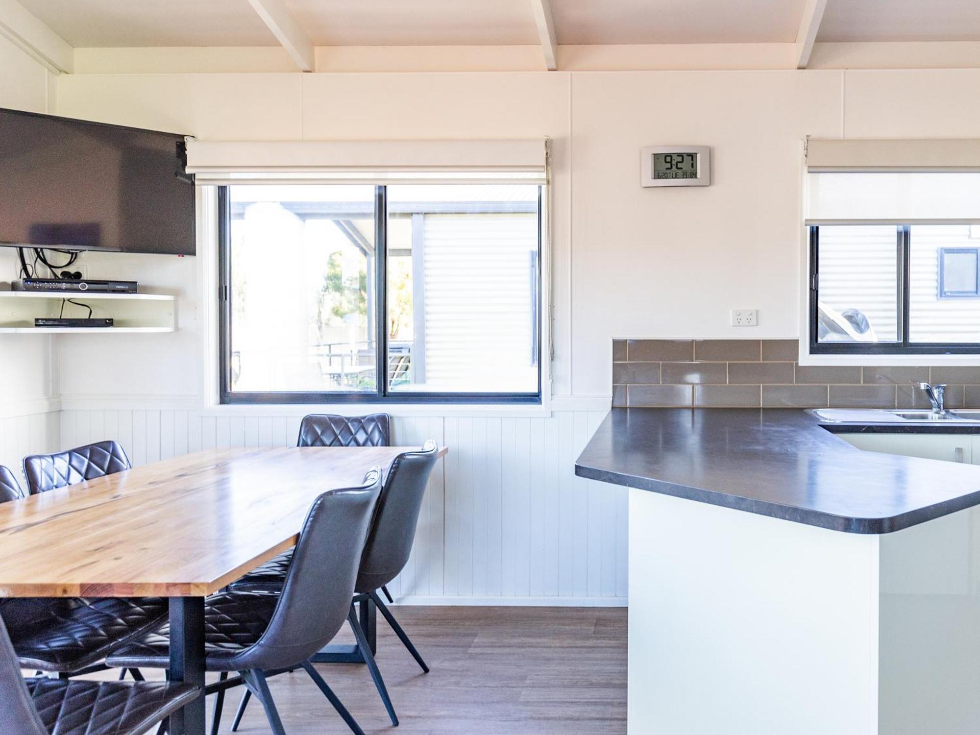 Nrma Yarrawonga Mulwala Holiday Park Room photo