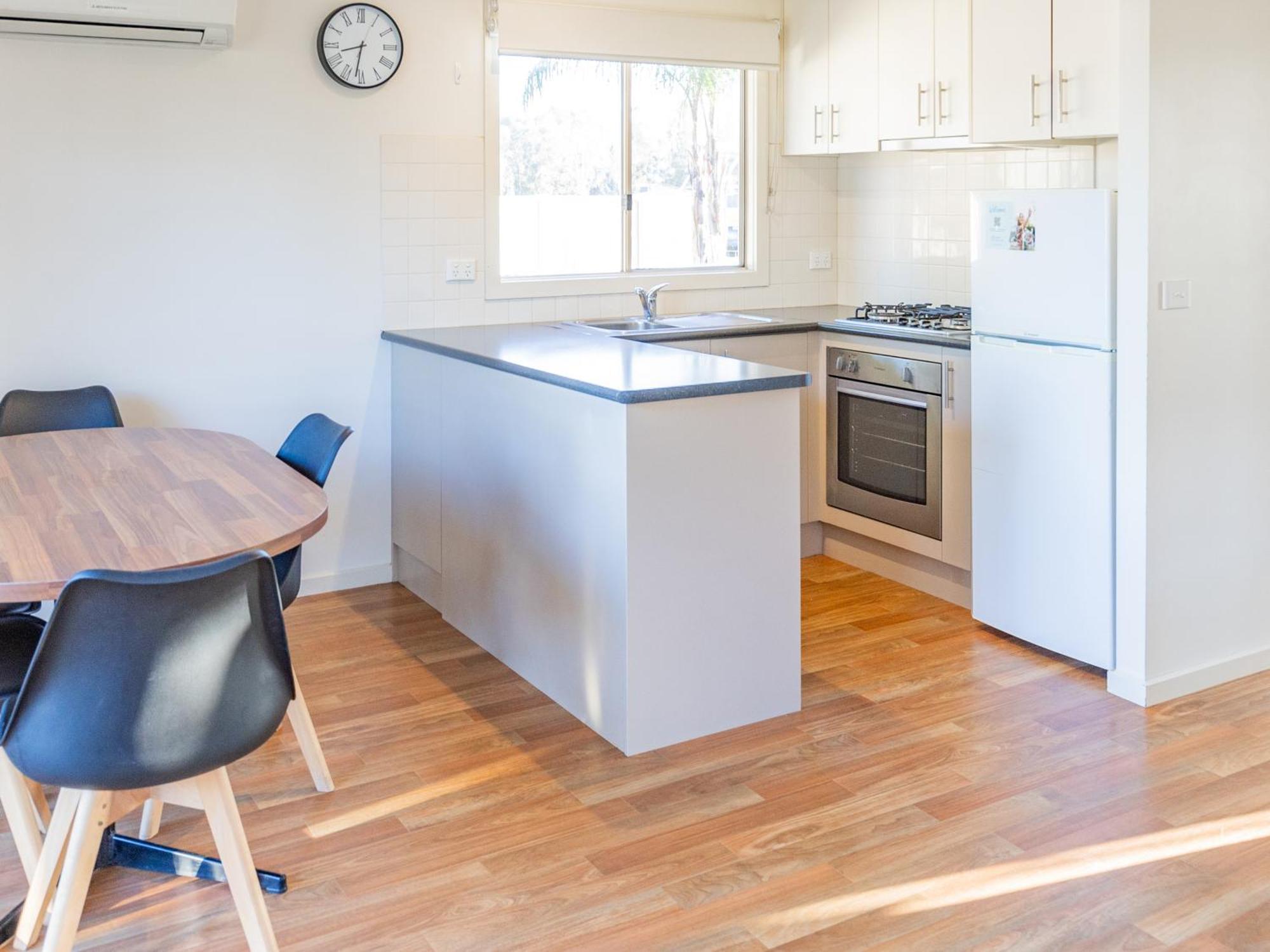 Nrma Yarrawonga Mulwala Holiday Park Room photo